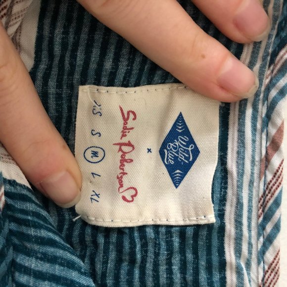 Striped off the shoulder sleeve crop top - Picture 5 of 5